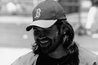 Johnny Damon signs autographs during batting practice (6/12/2004)